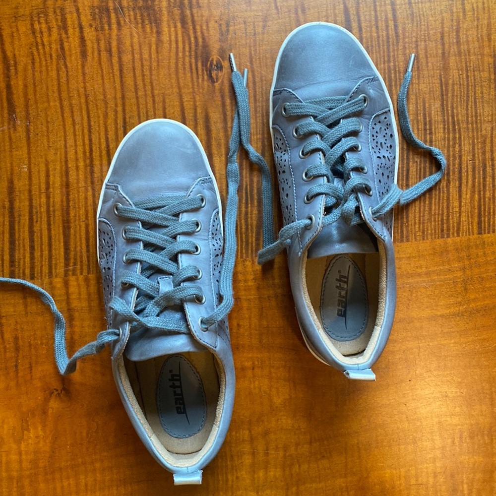 Earth Sneakers - gray, cute side design